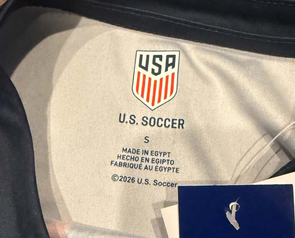 U.S. Soccer Federation Official Licensed Performance Graphic T-Shirt - Picture 3 of 3